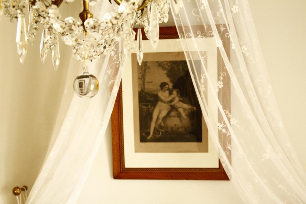La Petite Maison Pres De L'Eglise Meillac Екстер'єр фото